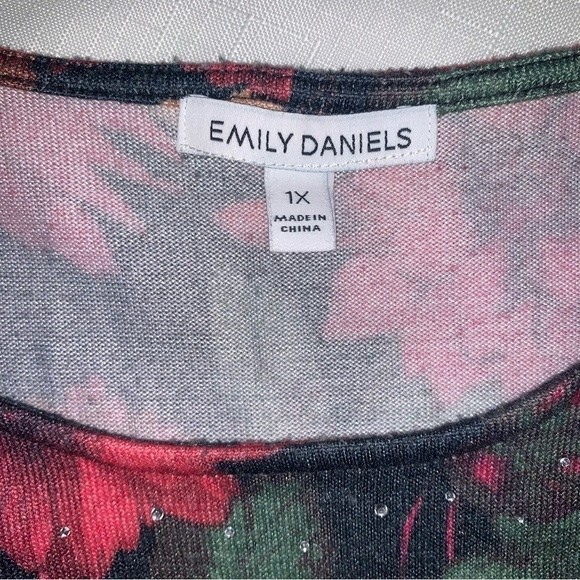 Floral Pattern Blouse Women’s 1X Loose Flowy Shirt Gems by Emily Daniels - Picture 6 of 8